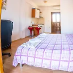 Fides Apartman *