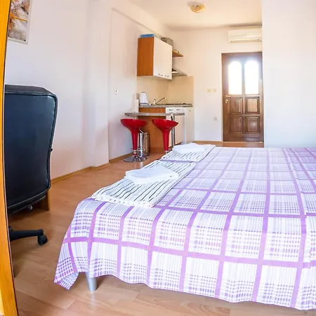 Fides アパート *